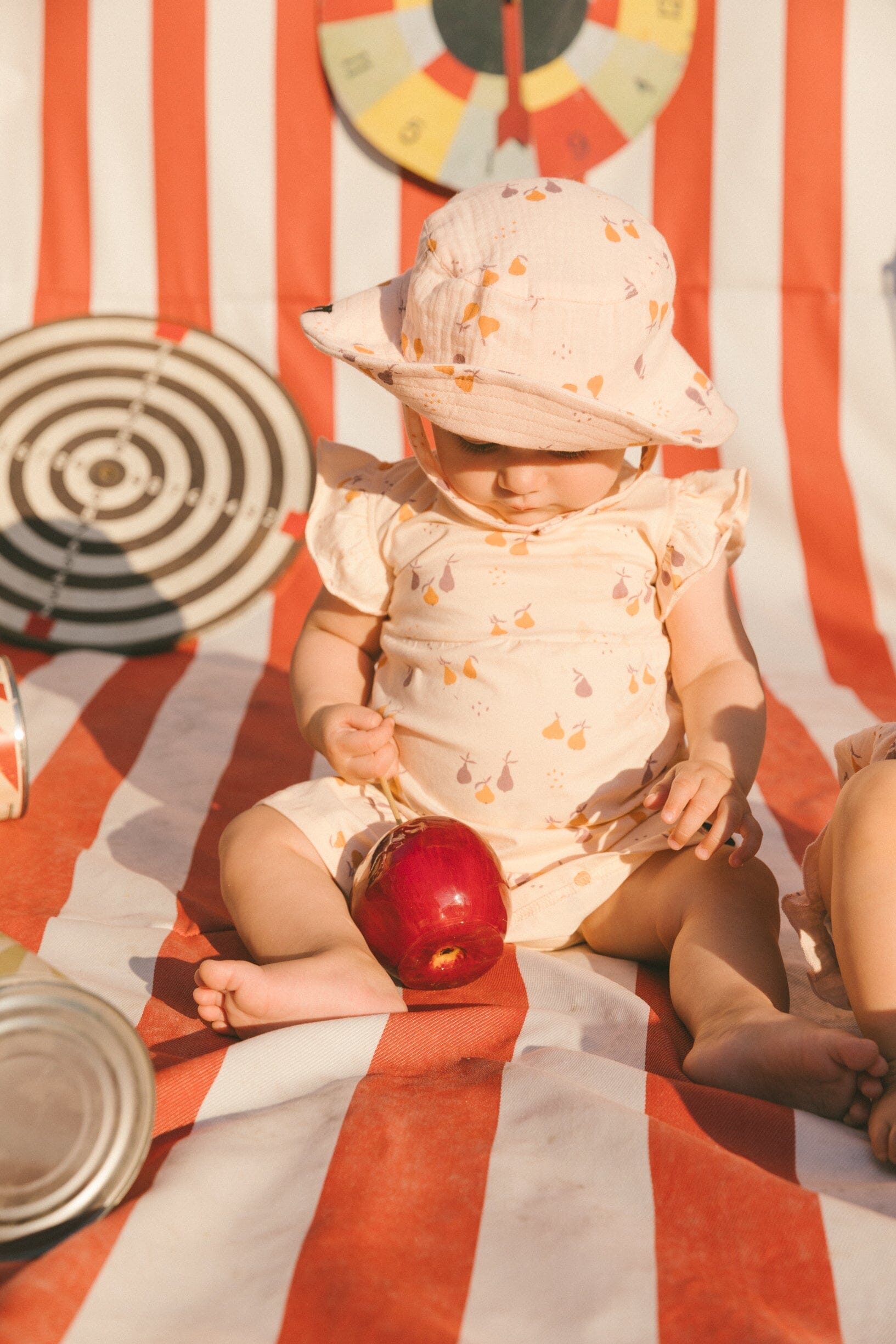 Printed Muslin Bucket Hat Peach With Pears - G30AH_070